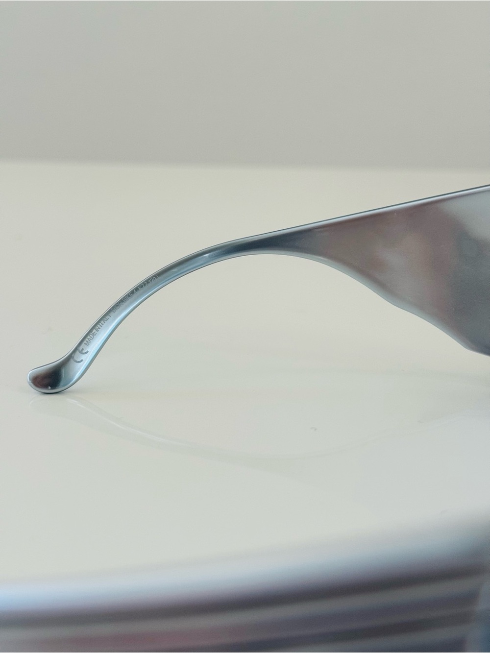 RARE 🦋 VINTAGE DIOR OVERSIZE BLUE RIMLESS SUNGLASSES.✨ - Picture 5 of 7